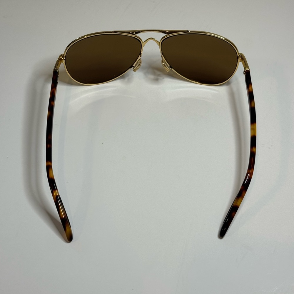 Oakley Feedback Gold Mirrored Polarized Aviator Sunglasses with Case - Picture 2 of 11